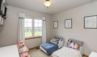 1095 Twilight Dr, North Liberty, IA 52317