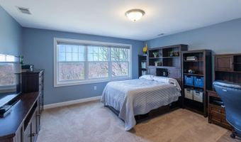 6 Crescent Dr, Bow, NH 03304