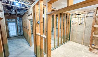 2027 Oakbluff Dr, Austell, GA 30106