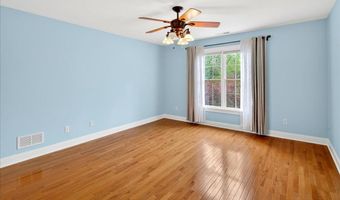 3 RAYMOND Ln, Belle Mead, NJ 08502