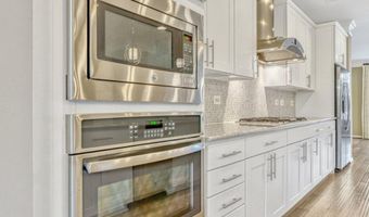 21491 WILLOW BREEZE Sq, Ashburn, VA 20147