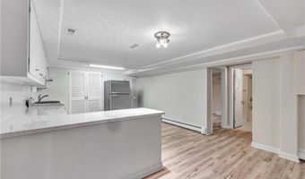 8 Sojo Rd Legal In-Law, Brookfield, CT 06804