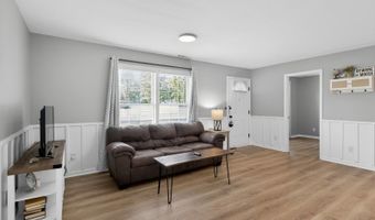 16 Clover Ln, Alloway, NJ 07418