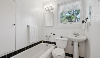 2000 CLINTON Ave, Alameda, CA 94501