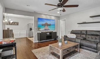 9535 Lakeview Dr, La Mesa, CA 91942