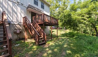 2376 Hiddengarden Ct, Ballwin, MO 63021
