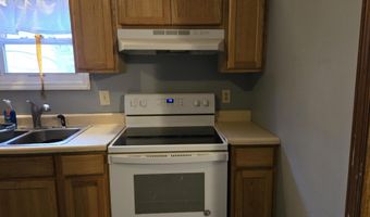 909 W 4th St, Bicknell, IN 47512