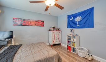 221 Little Man Dr, Boiling Springs, SC 29316
