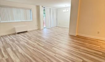 2059 HUNTINGTON Ave 111, Alexandria, VA 22303