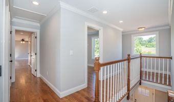 927 High Rd, Berlin, CT 06037