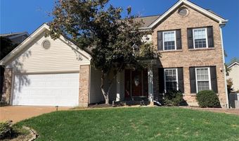 1043 Oakwood Farms Ln, Ballwin, MO 63021