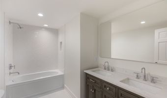 905 Cold Mountain Rd, Lake Toxaway, NC 28747