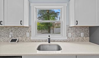 176 Church St, Aberdeen, NJ 07747