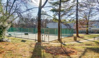 4936 SENTINEL Dr 302, Bethesda, MD 20816