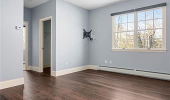 38 Miss Fry Dr, East Greenwich, RI 02818
