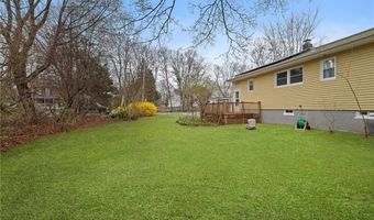 1737 Wampanoag Trl, Barrington, RI 02806
