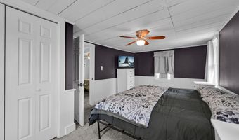 33 S 11TH St, Akron, PA 17501