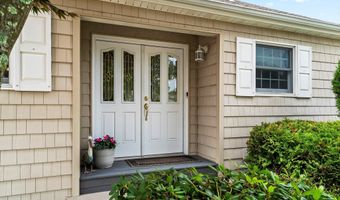 54 Storm Jib Ct, Bayville, NJ 08721