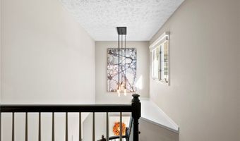 133 Ambleside Way, Amherst, OH 44001