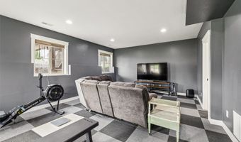 302 31st St SW, Altoona, IA 50009