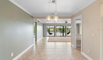 652 LAKE VILLAS Dr D, Altamonte Springs, FL 32701