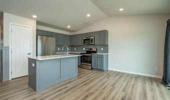 2860 Pilgrim Dr SW, Altoona, IA 50009