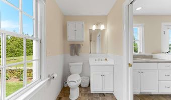 110 Commerce Rd, Barnstable, MA 02630