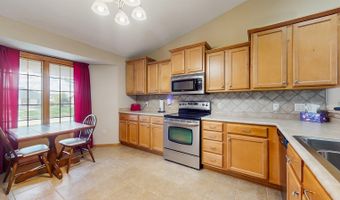 1415 Lake Shore Cir SE, Altoona, IA 50009
