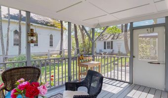 75 Court St, Belfast, ME 04915
