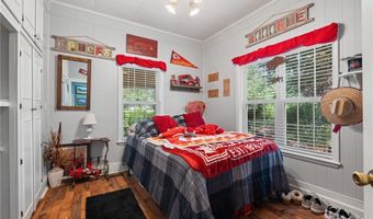902 F St, Barling, AR 72923