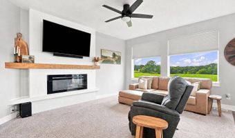 1812 Roebling Rd, Adel, IA 50003