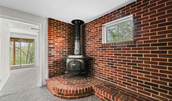 656 Rockwood Dr, Arnold, MO 63010