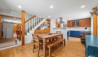 8024 Wisteria St, Anchorage, AK 99502