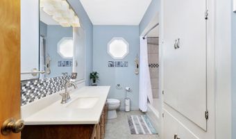 1707 Sunset Dr, Augusta, KS 67010