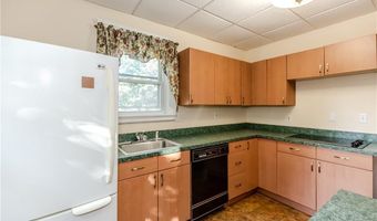 15 Kent Pl, Cranston, RI 02905