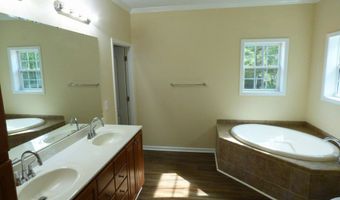 518 Saddle Dr, Camden, SC 29020