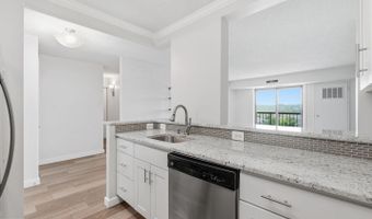 200 N PICKETT St #1414, Alexandria, VA 22304