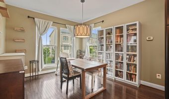 20405 CODMAN Dr, Ashburn, VA 20147