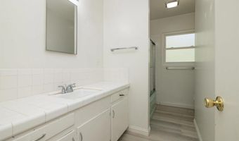 1050 Metcalf St, Escondido, CA 92026