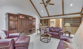 8888 Classic View Dr, Indianapolis, IN 46217