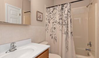 6 Sarah Ct, Amityville, NY 11701