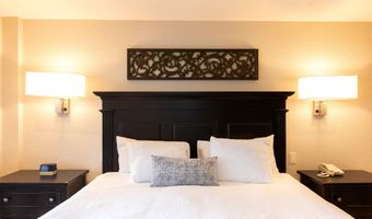 210 Offerson Rd R-112, Week 48, Beaver Creek, CO 81620