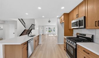 774 Foxwood Dr, Oceanside, CA 92057