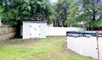 29 Hooker Rd, Bridgeport, CT 06610