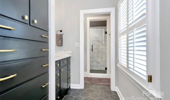 906 Colonial Dr, Albemarle, NC 28001