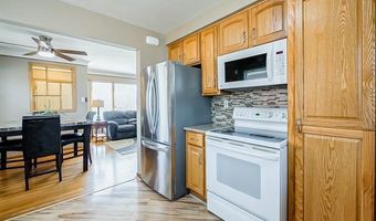 8634 Allen Rd, Allen Park, MI 48101