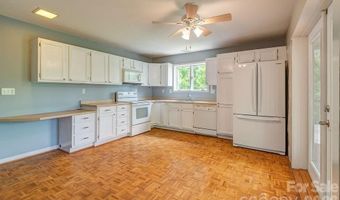 14 High Valley Estates Dr, Alexander, NC 28701