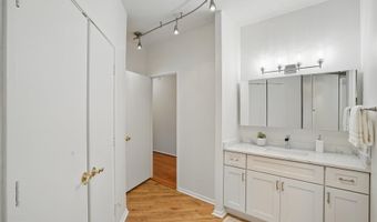 900 N STAFFORD St N 2632, Arlington, VA 22203
