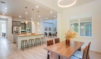 2073 S NAVAJO Ct, Chandler, AZ 85286
