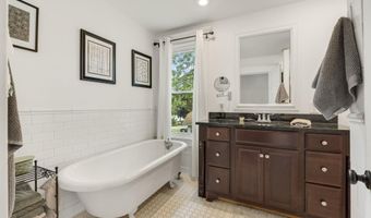 600 E Maumee St, Angola, IN 46703